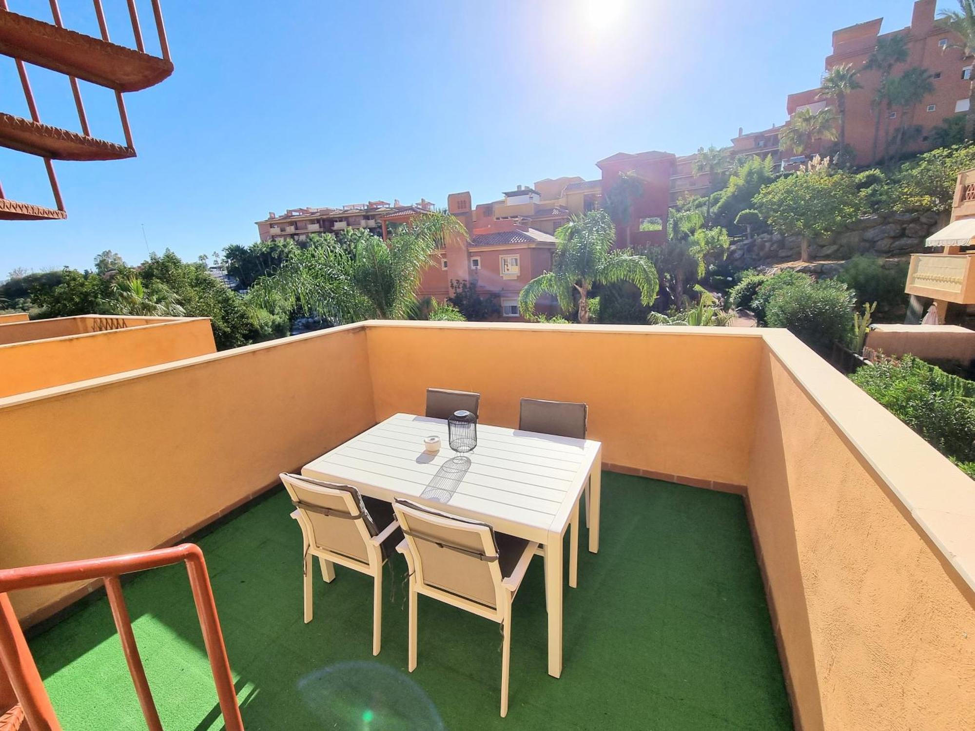 Golf & Resort Apartment In La Reserva De Marbella Exterior photo